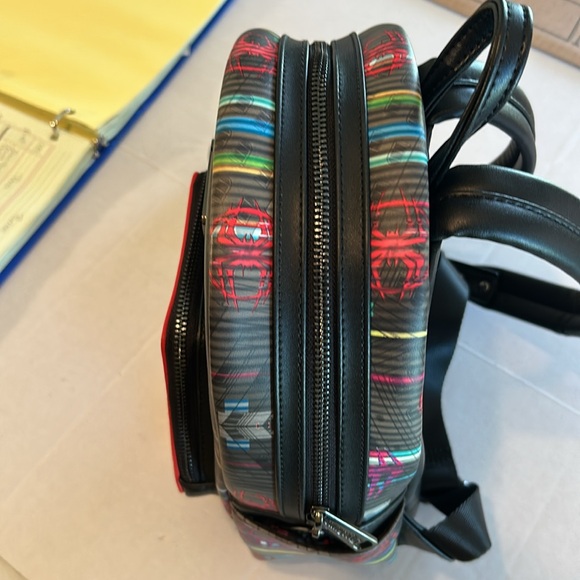 NWOT Loungefly Marvel Across the Spider-Verse Lenticular Mini Backpack main image 4